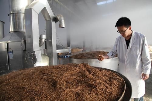 為什么選擇醉開心散白酒加盟店？散白酒代理哪個(gè)品牌好？