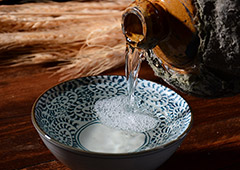 經(jīng)營散裝白酒需要什么手續(xù)？做散酒生意怎么樣？散酒的利潤多少？