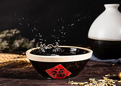 醉開心！揭秘散酒手工釀造工藝，純糧固態(tài)發(fā)酵的匠心密碼