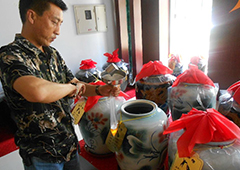 醉開心散酒純糧釀造·健康無添加工藝，解鎖經(jīng)濟(jì)實(shí)惠的醇香體驗(yàn)