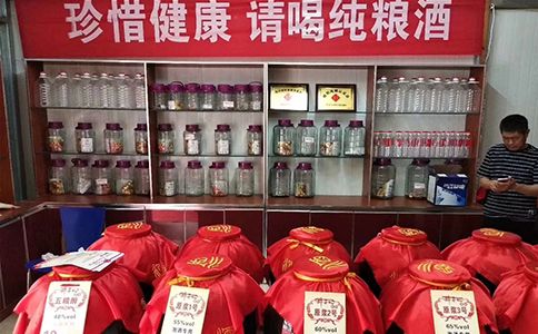 散白酒專賣店月賺3萬！散白酒的銷售秘訣分享